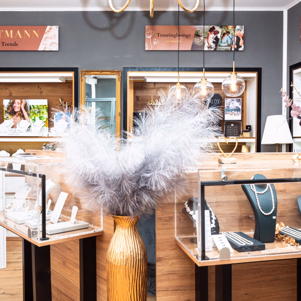 Altmann Schmuck GmbH_Geschäft_NEU heller_01_(c) Die Bröslerei Werbeagentur Altmann Schmuck GmbH_Geschäft_NEU heller_01_(c) Die Bröslerei Werbeagentur